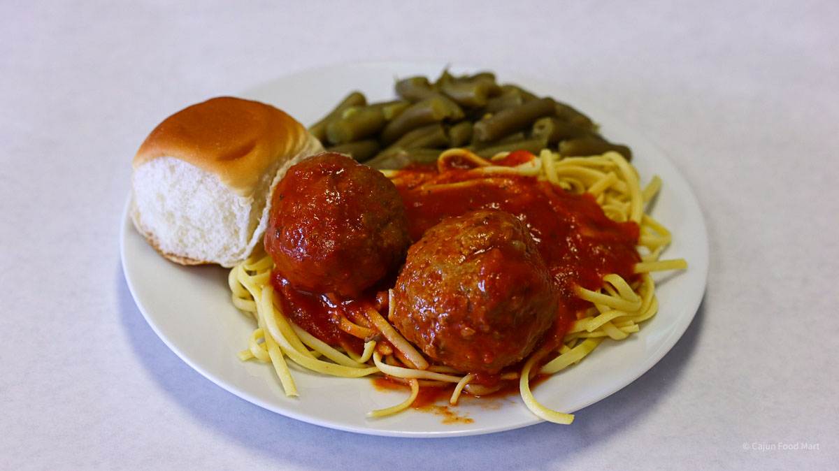 meatball spaghetti plate